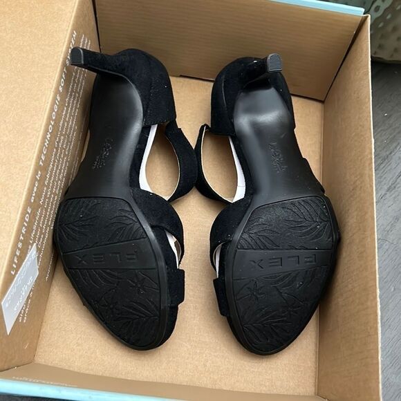 Women's Mega Open Toe Dress Sandal - Picture 3 of 7